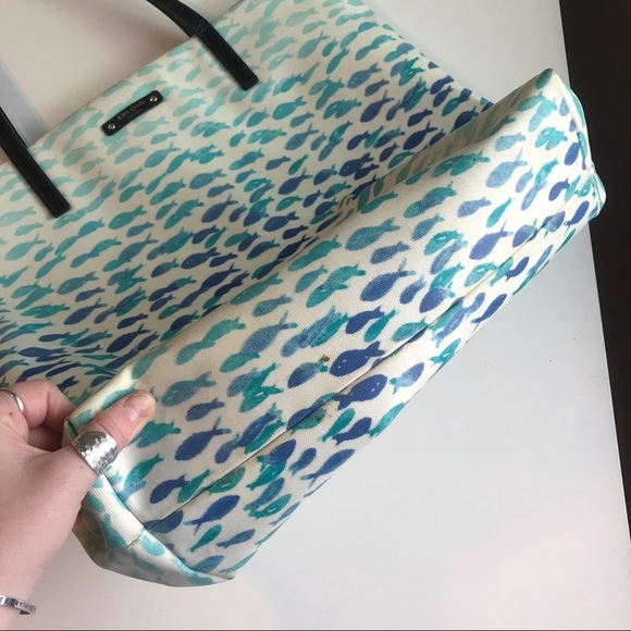 🚫SOLD🚫KATE SPADE adorable fishy tote bag - Picture 3 of 8
